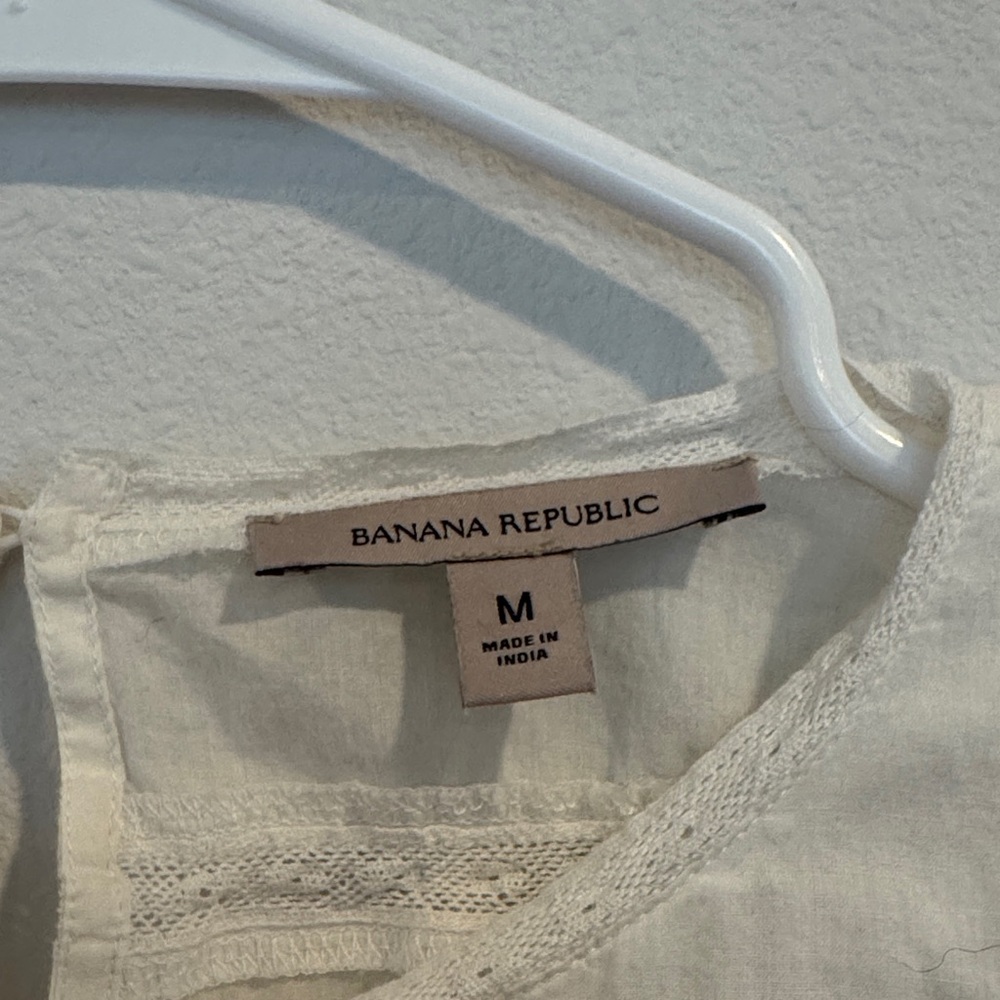 Banana Republic White Blouse - Picture 2 of 4